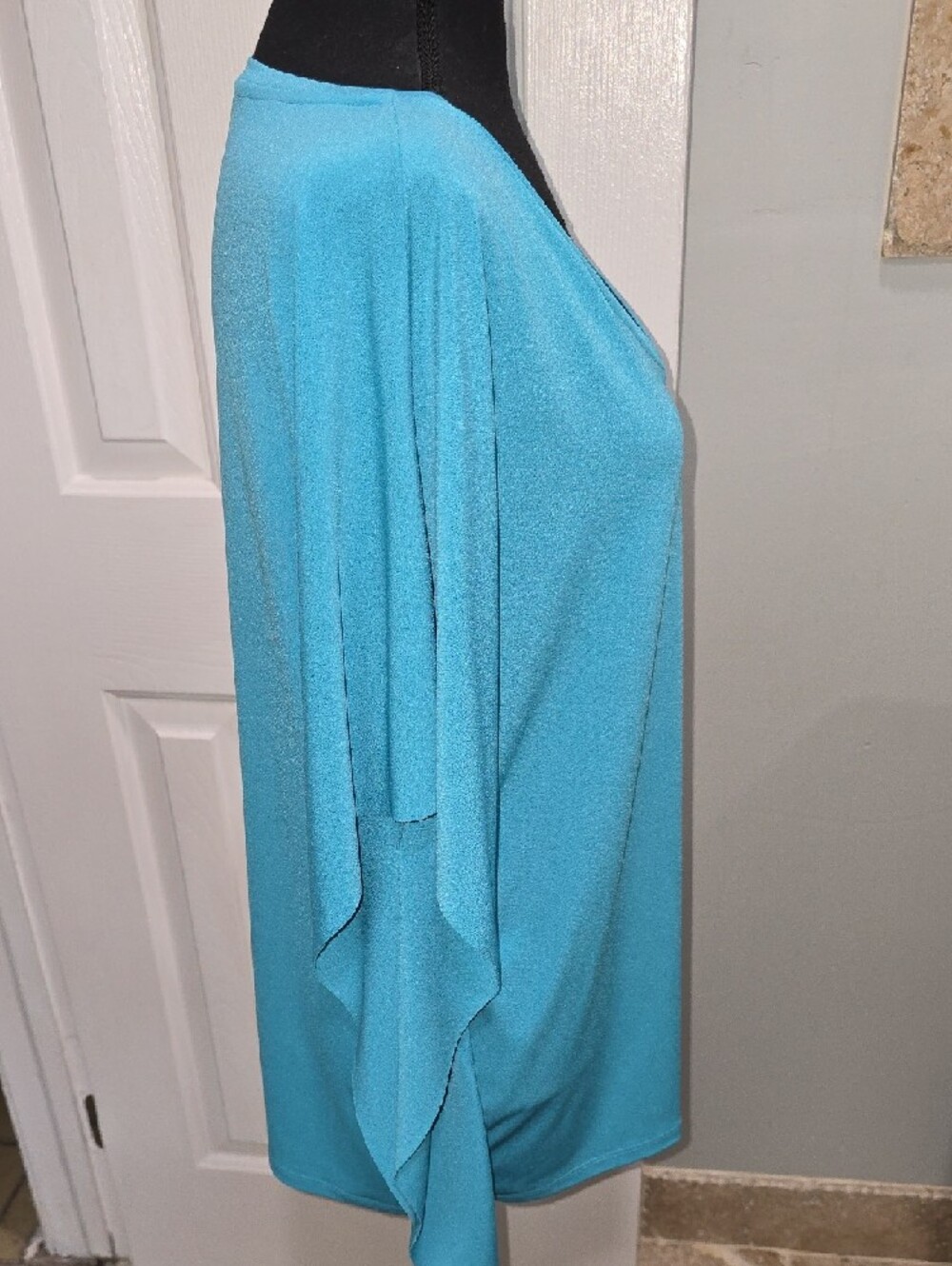 Classic V-Neck Turquoise Top Size XL - Picture 9 of 11
